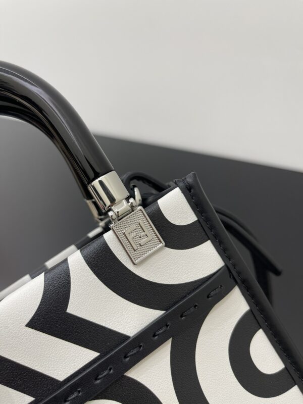 1:1 Replica Mini Sunshine Shopper Two-Tone Mini Bag Black And White For Women 7in/18cm