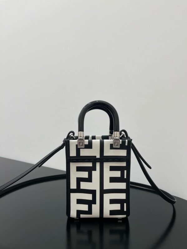 1:1 Replica Mini Sunshine Shopper Two-Tone Mini Bag Black And White For Women 7in/18cm