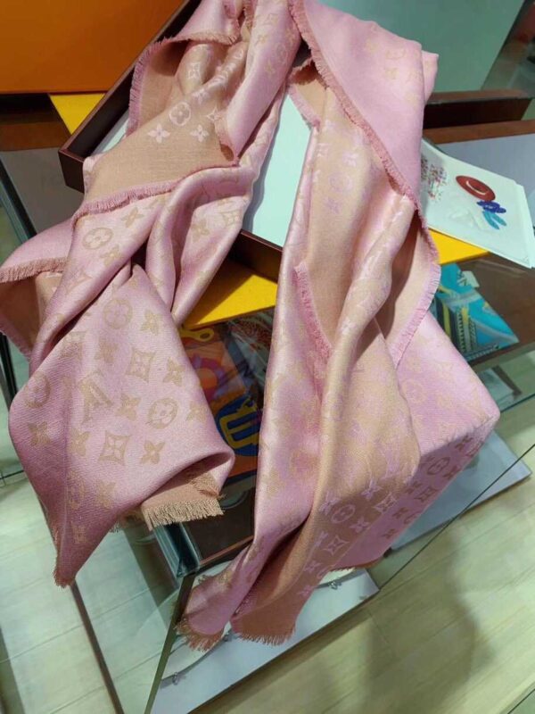 Monogram Classic Shawl Pink For Women M78904