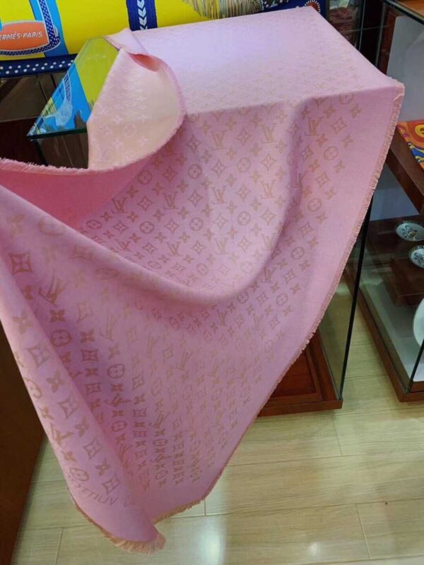 Monogram Classic Shawl Pink For Women M78904