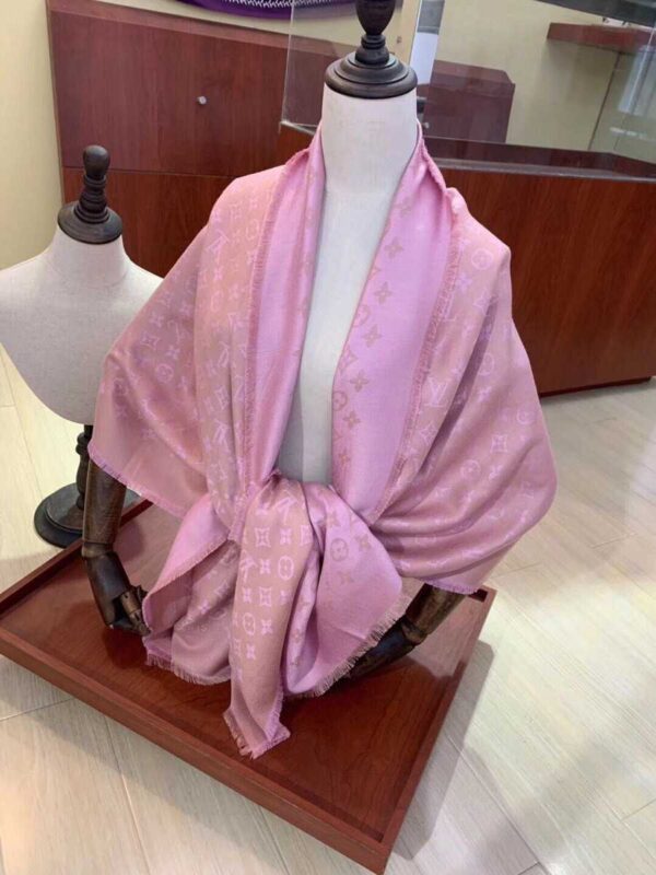 Monogram Classic Shawl Pink For Women M78904