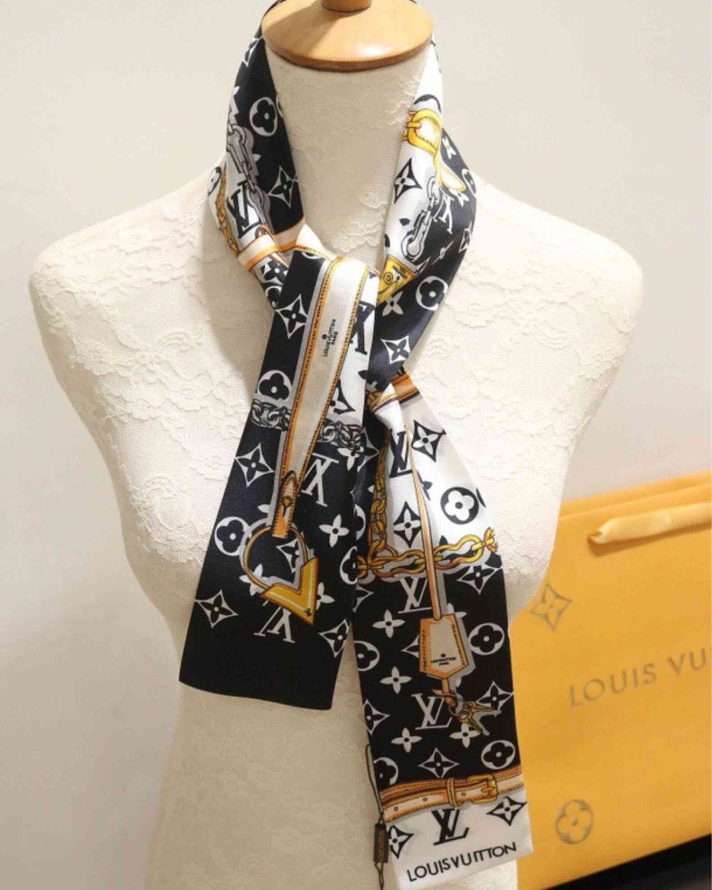 Monogram Confidential Bandeau Black And White For Women M78656