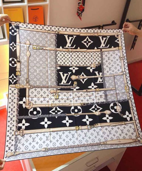 Monogram Confidential Square 90 Black For Women