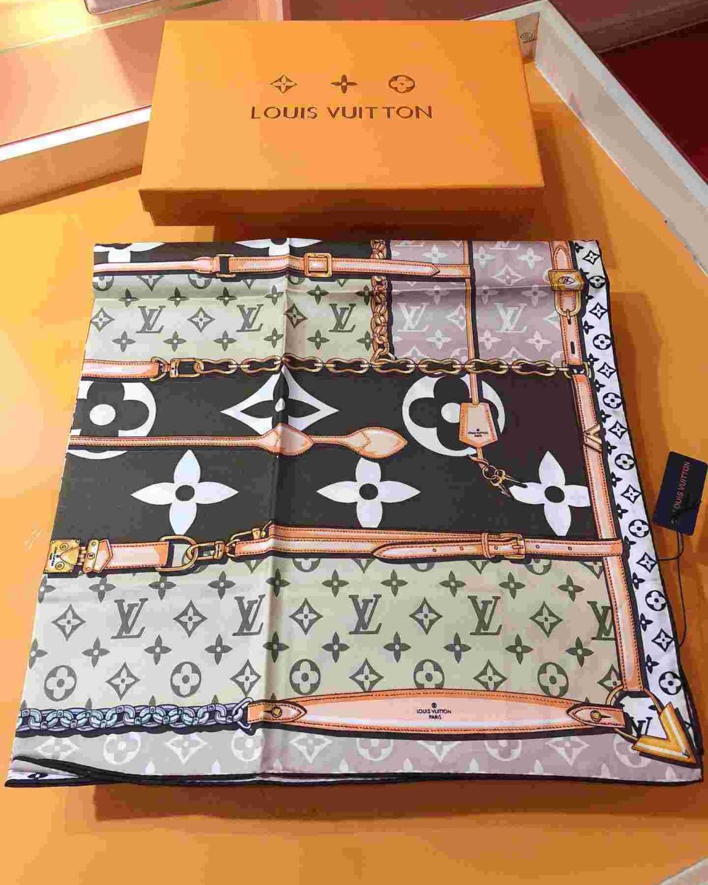 Monogram Confidential Square 90 Brown For Women