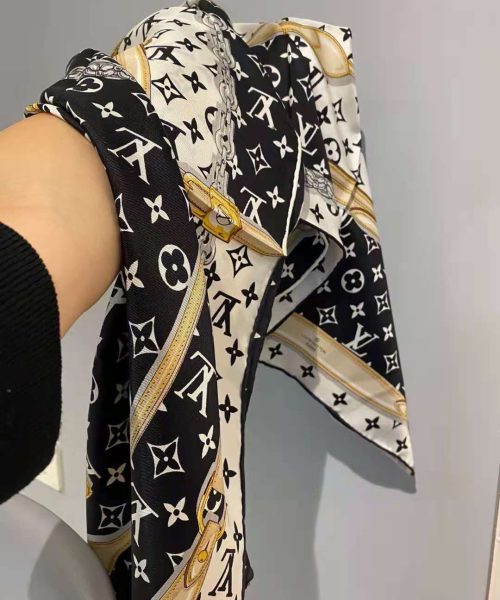 Monogram Confidential Square 90 White And Black For Women M78667