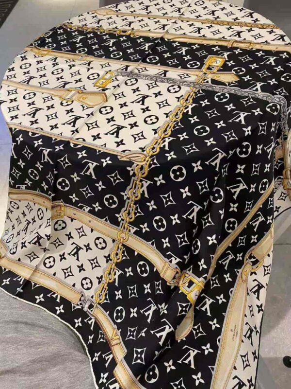 Monogram Confidential Square 90 White And Black For Women M78667