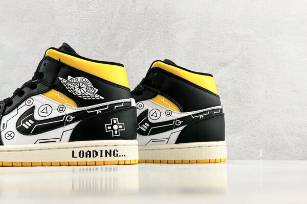 Nike Air Jordan 1 Mid Loading Sneaker Black Color For Women, Women's Shoes