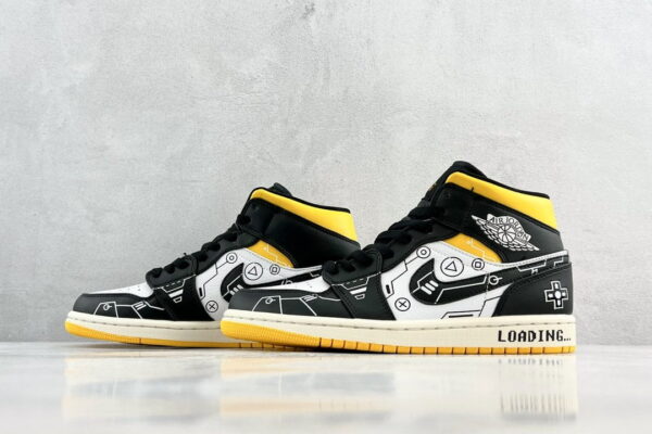 Nike Air Jordan 1 Mid Loading Sneaker Black Color For Women, Women's Shoes
