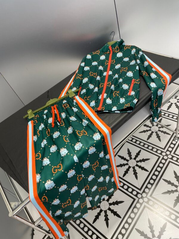Orange Border Jacket And Pants Green For Women
