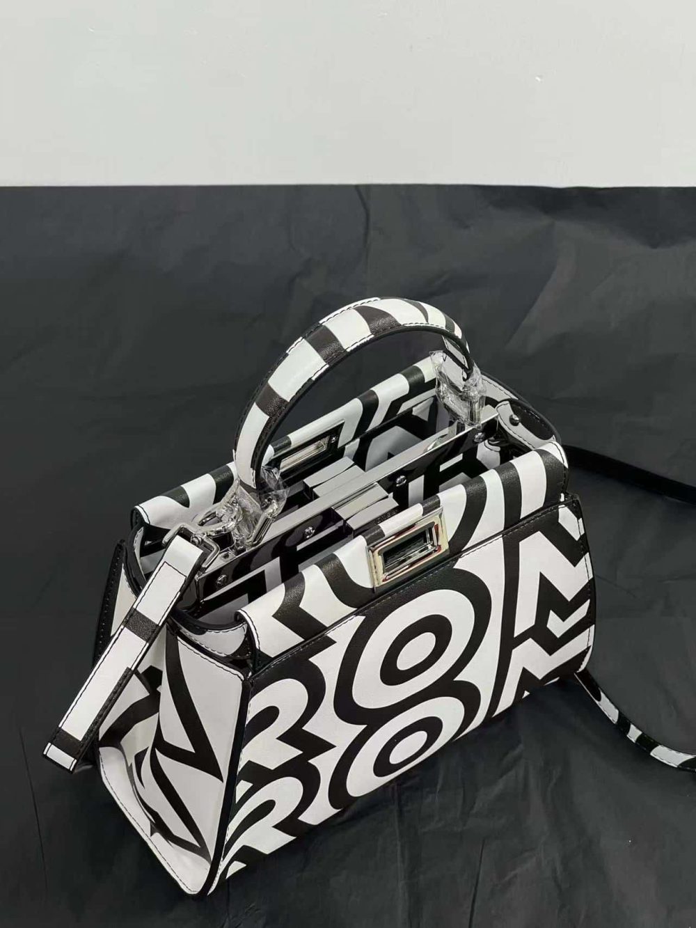 1:1 Replica Peekaboo Iseeu Mini Bag Black And White For Women 9in/ 23cm - Image 4