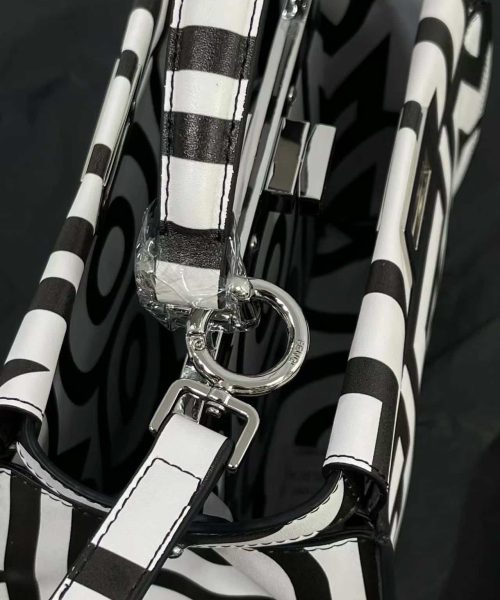 1:1 Replica Peekaboo Iseeu Mini Bag Black And White For Women 9in/ 23cm
