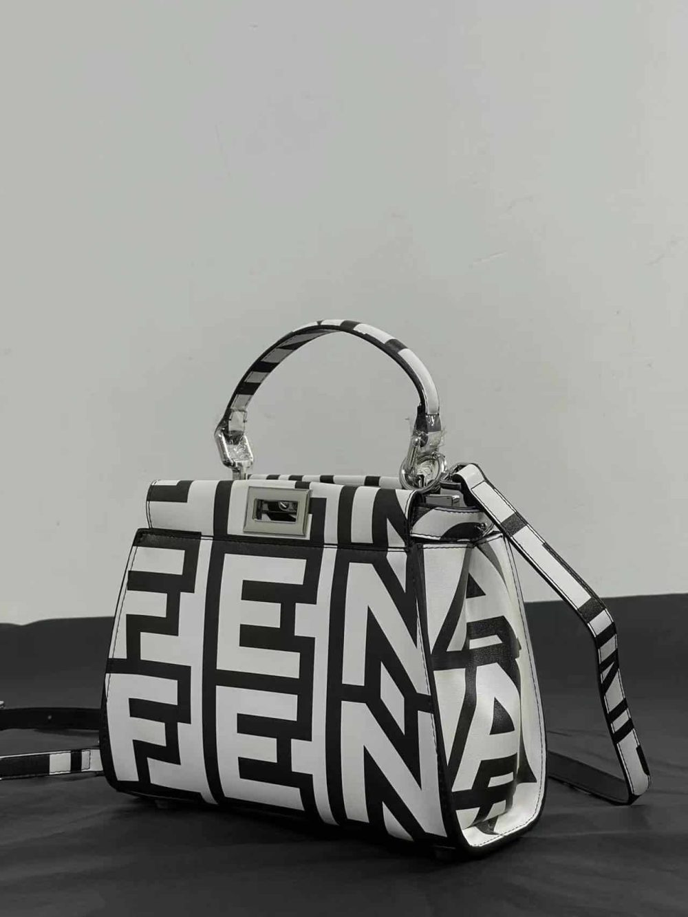 1:1 Replica Peekaboo Iseeu Mini Bag Black And White For Women 9in/ 23cm - Image 9