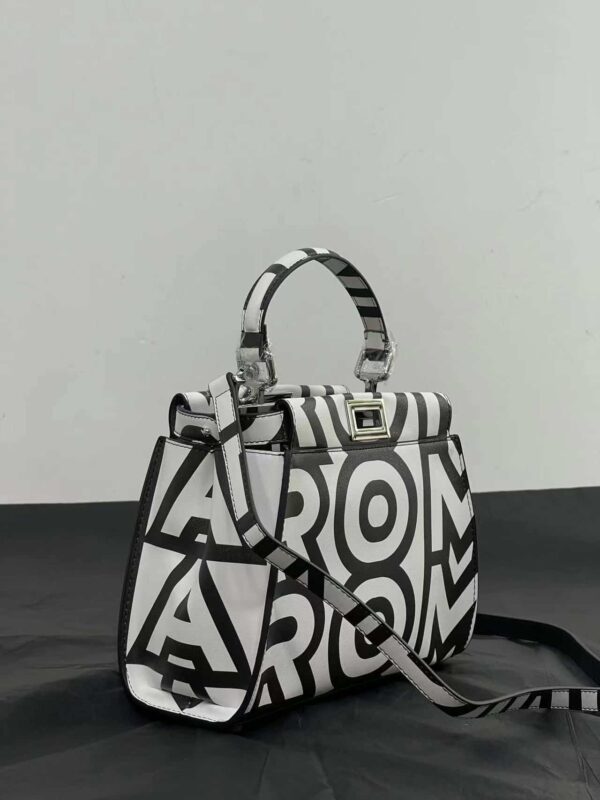 1:1 Replica Peekaboo Iseeu Mini Bag Black And White For Women 9in/ 23cm