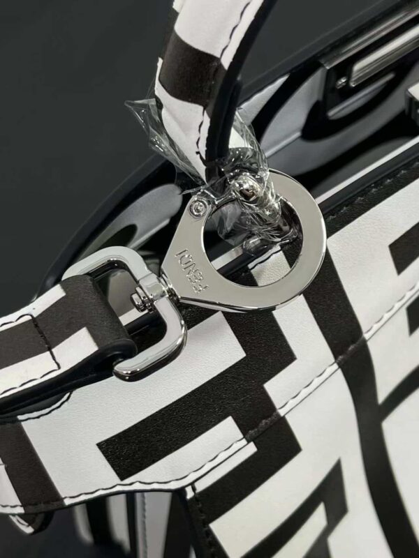 1:1 Replica Peekaboo Iseeu Small Bag Black And White For Women 10.5in/ 27cm