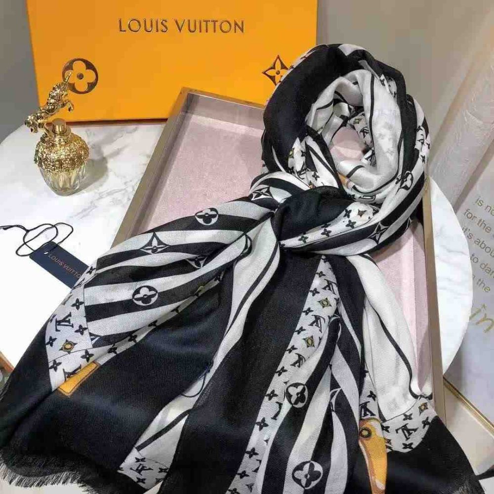 Plaid Denim Shawl White And Black For Women - Image 3