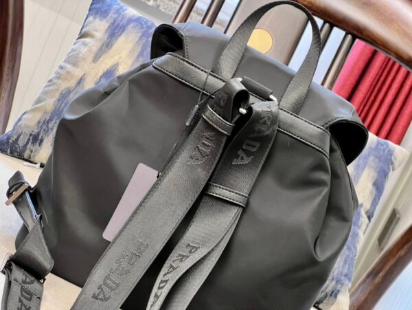 PR004  - Prada Women's Fashion Bag