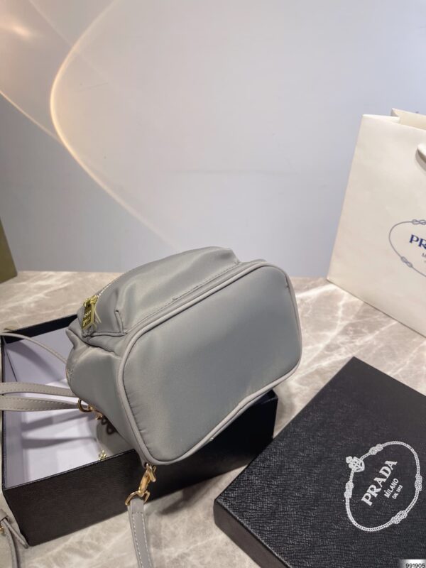 PR007  - Prada Women's Fashion Bag