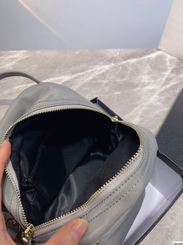 PR007  - Prada Women's Fashion Bag