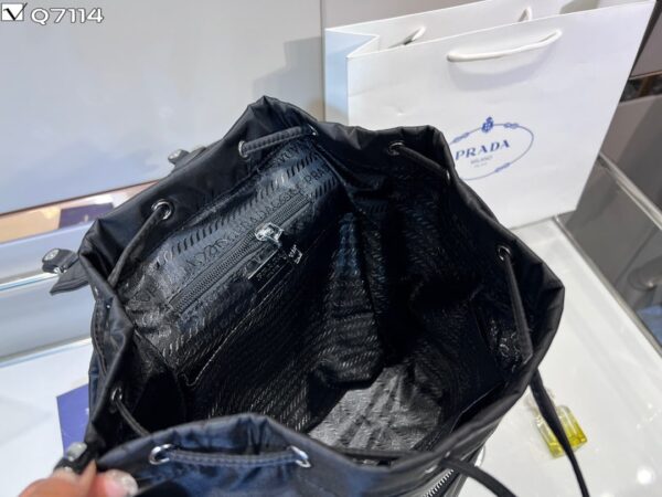 PR008  - Prada Women's Fashion Bag