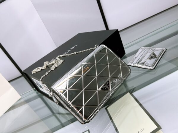 PR010  - Prada Women's Fashion Bag