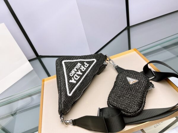 PR011  - Prada Women's Fashion Bag