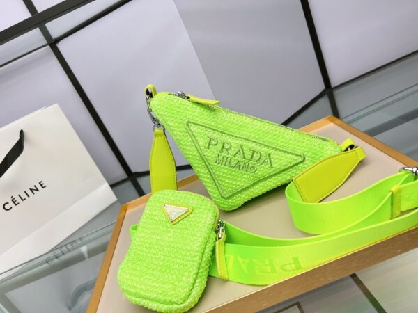 PR011  - Prada Women's Fashion Bag