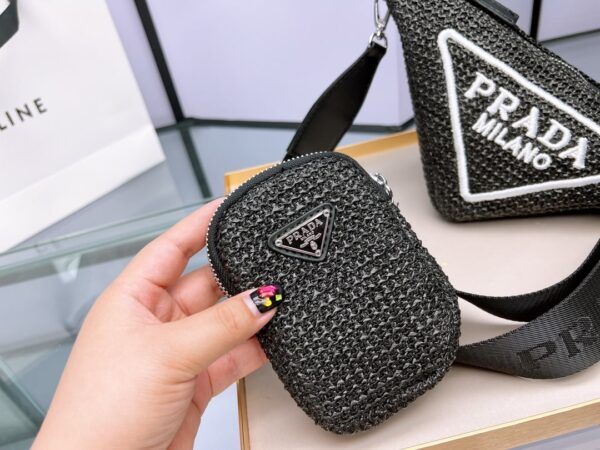 PR011  - Prada Women's Fashion Bag