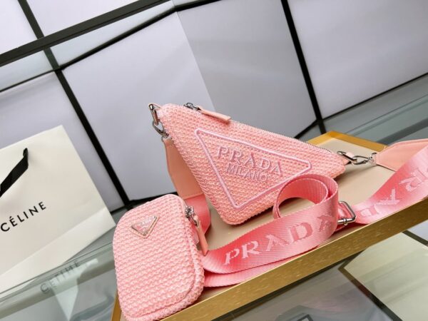 PR011  - Prada Women's Fashion Bag