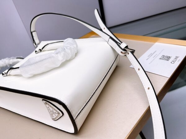 PR012  - Prada Women's Fashion Bag