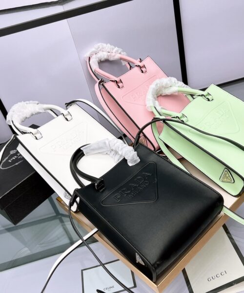 PR012  - Prada Women's Fashion Bag