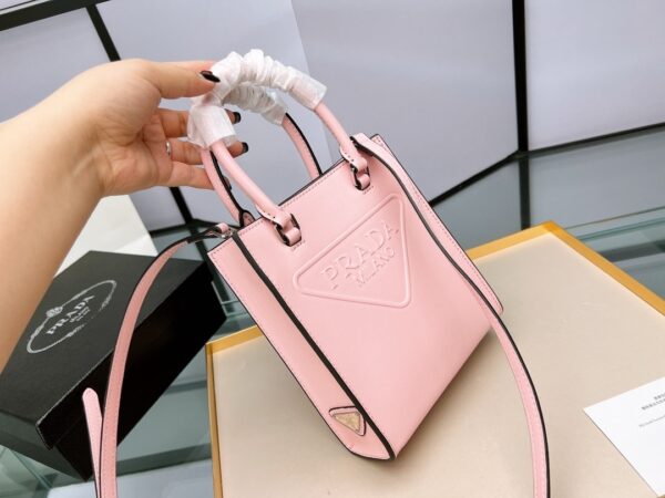 PR012  - Prada Women's Fashion Bag