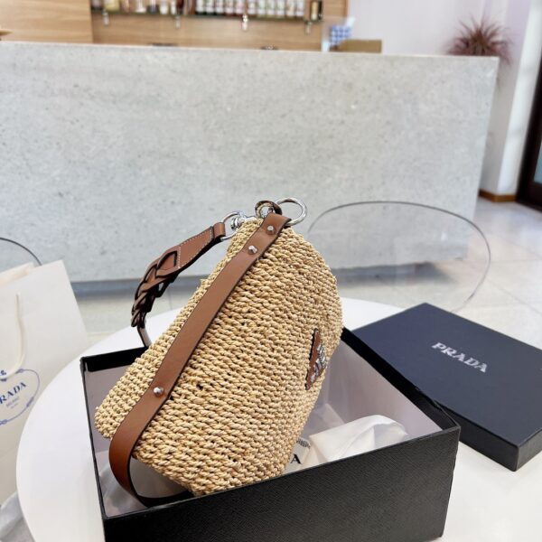 PR02  - Prada Women's Fashion Bag