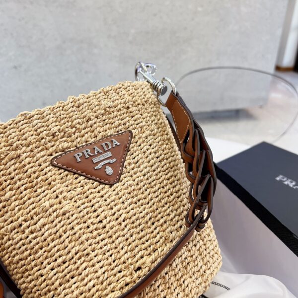 PR02  - Prada Women's Fashion Bag