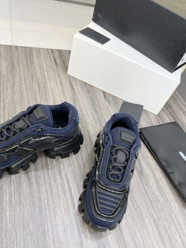 Prada Cloudbust Thunder Sneakers Black And Blue For Women PRD 