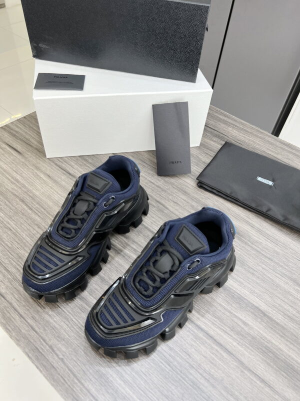 Prada Cloudbust Thunder Sneakers Black And Blue For Women PRD 