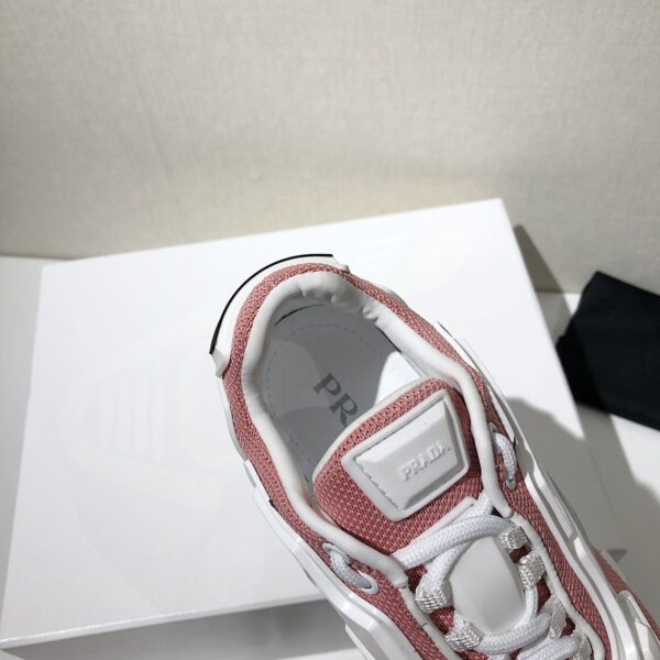 Prada Cloudbust Thunder Sneakers Pink And White For Women PRD