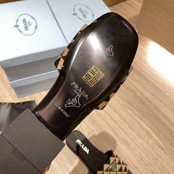Prada Embroidered Fabric Slides Black/Beige For Women 0.4in/10mm PRD 1XX637_3LK6_F0Y30_F_010