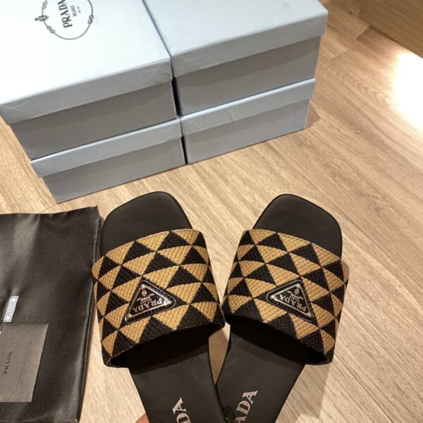 Prada Embroidered Fabric Slides Black/Beige For Women 0.4in/10mm PRD 1XX637_3LK6_F0Y30_F_010