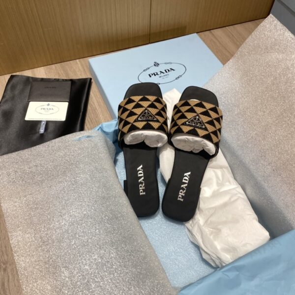 Prada Embroidered Fabric Slides Black/Beige For Women 0.4in/10mm PRD 1XX637_3LK6_F0Y30_F_010