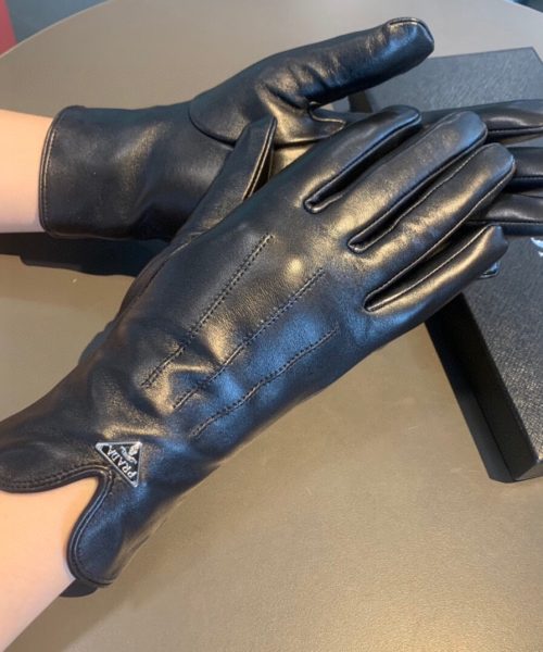 Prada Nappa Gloves In Black