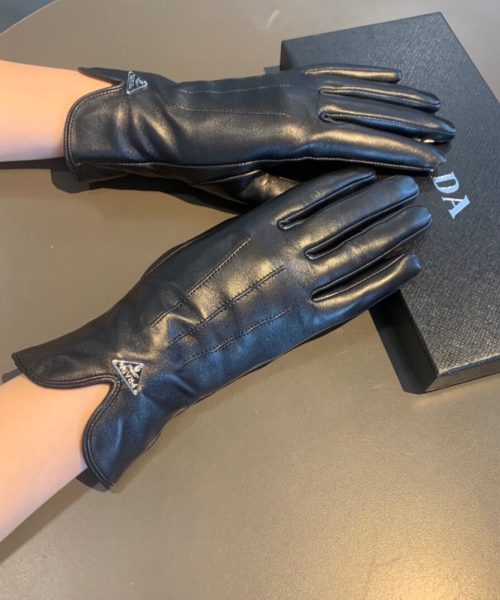 Prada Nappa Gloves In Black