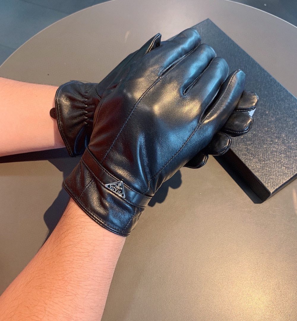 Prada Nappa Gloves In Black