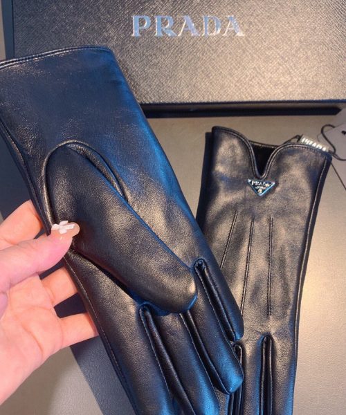 Prada Nappa Gloves In Black