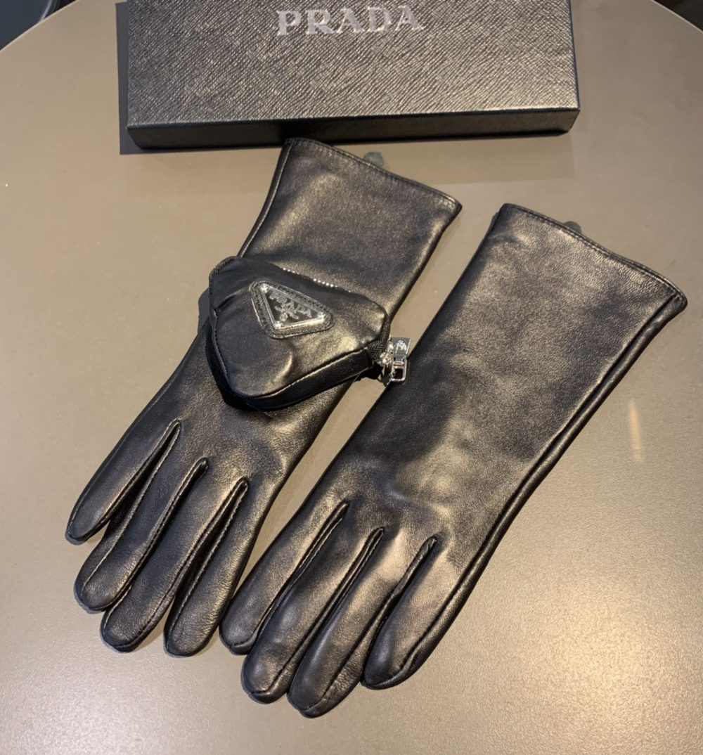 Prada Nappa Gloves In Black