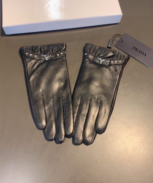 Prada Nappa Gloves In Black