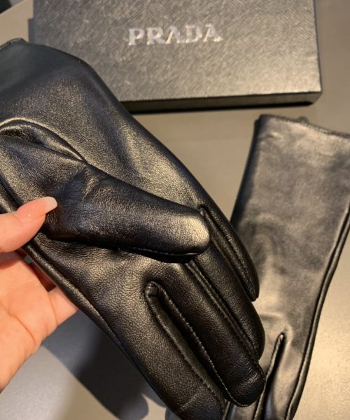 Prada Nappa Gloves In Black