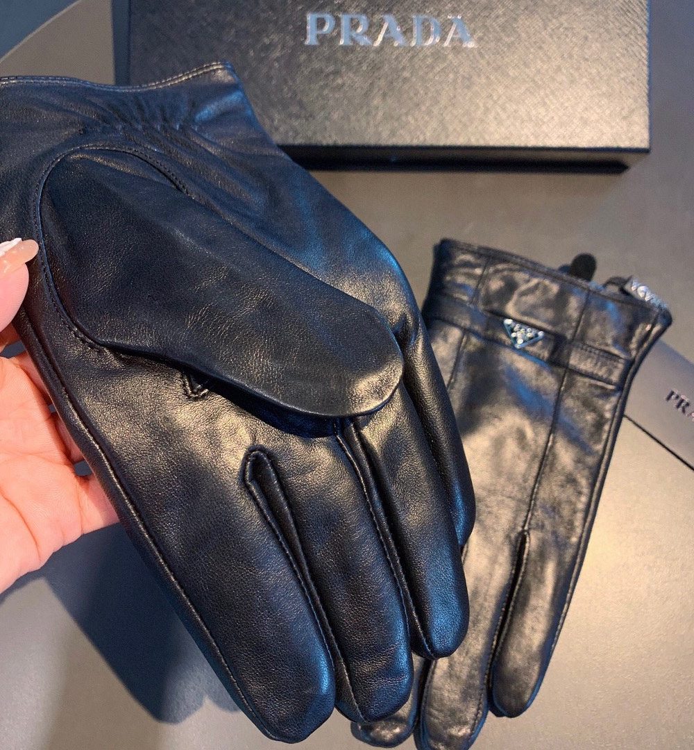 Prada Nappa Gloves In Black