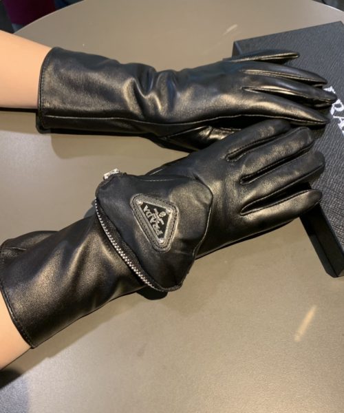Prada Nappa Gloves In Black