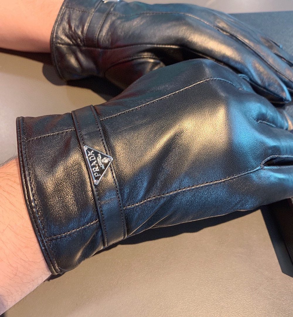 Prada Nappa Gloves In Black
