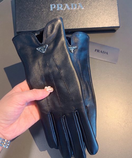 Prada Nappa Gloves In Black